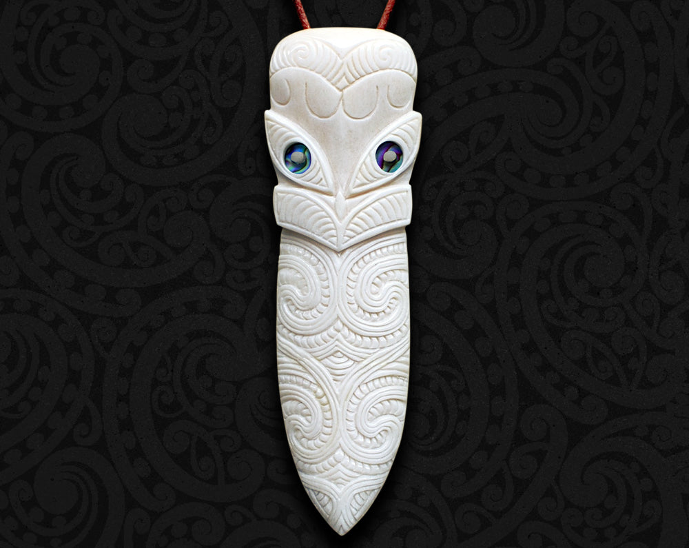maori necklace taiaha